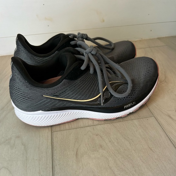 Saucony Women's Gray and Gold Athletic Shoes - Picture 1 of 3
